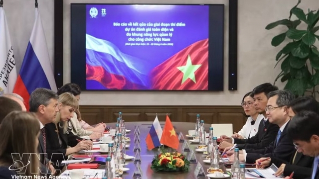 Vietnam, Russia seek stronger cooperation in policy research, training