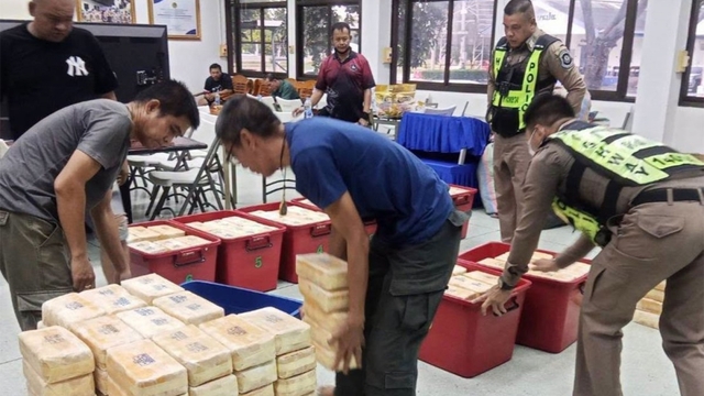 Cảnh sát Thái Lan thu giữ 7,6 triệu viên ma túy giấu trong máy phát điện