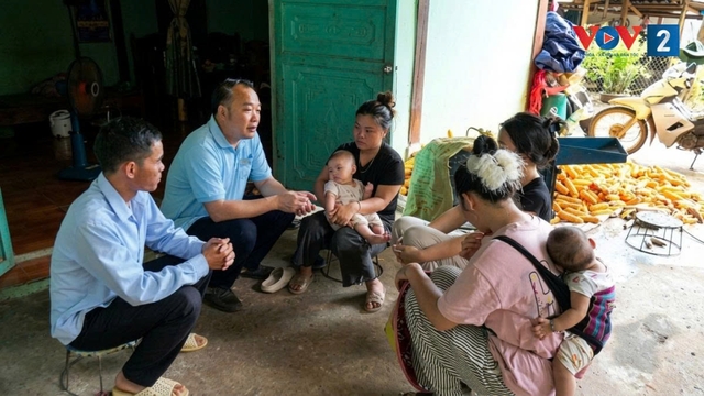 Tiêm chủng trẻ em vùng cao: Hành trình vượt núi, băng rừng