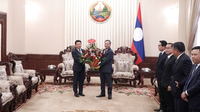 Đại sứ Việt Nam tại Lào chúc mừng Thủ tướng mới của Lào