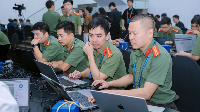 Cán bộ an ninh mạng diễn tập phòng thủ, điều tra tấn công mạng