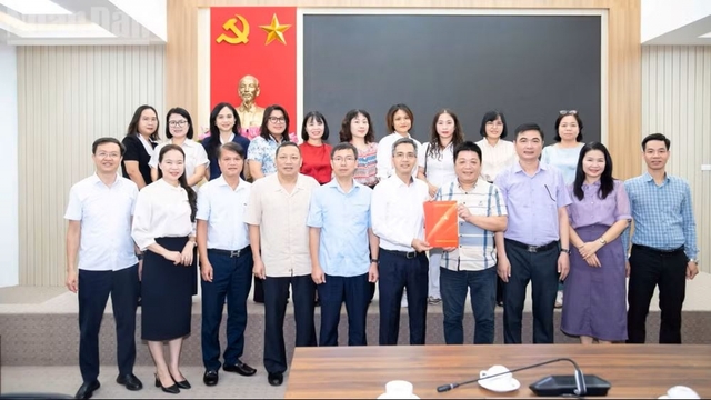 Chuyển giao Cổng thông tin điện tử Đảng Cộng sản Việt Nam sang Báo Nhân Dân