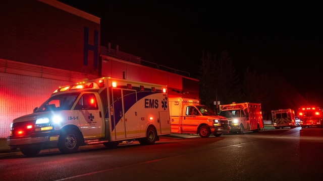 Cháy lớn tại căn cứ quân sự Canada gây nhiều thương vong