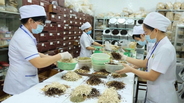 Xây dựng y học cổ truyền thành bộ phận quan trọng của hệ thống y tế quốc gia