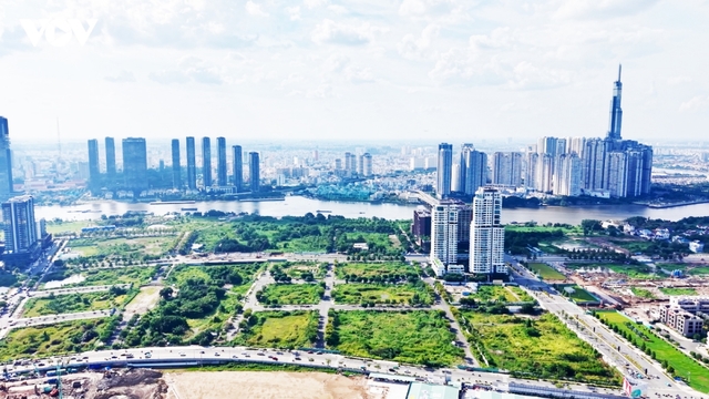 Đấu giá đất: "Đặt cọc tới 50%, người mua ở thực có nguy cơ bị gạt khỏi cuộc chơi?"