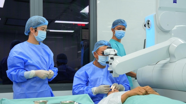 Bộ ba yếu tố “vàng” tạo nên chuẩn điều trị khúc xạ tại DND