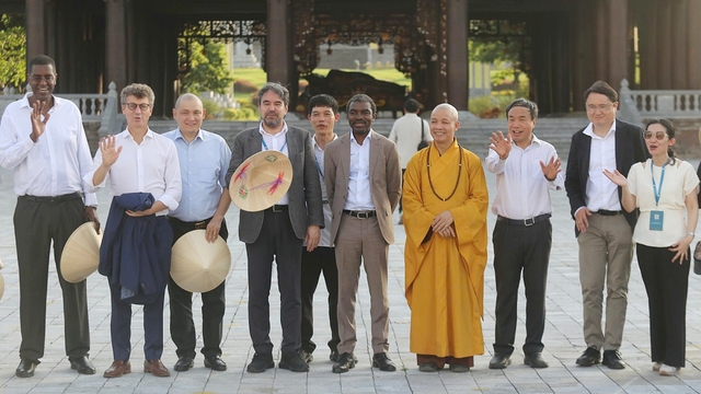 Đại biểu UNESCO khảo sát Quần thể di tích Tam Chúc hướng tới mục tiêu Di sản thế giới