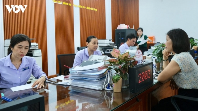 Siết kiểm soát thủ tục hành chính, giảm thời gian và chi phí cho người dân, DN