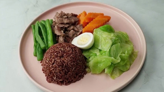 Ăn uống thế nào để làm chậm lão hóa? 4 bí quyết đáng thử