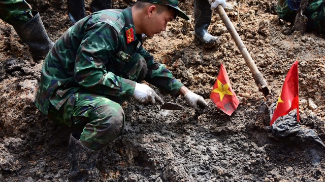 Quy tập thêm 13 hài cốt liệt sĩ tại Công viên Lê Thị Riêng