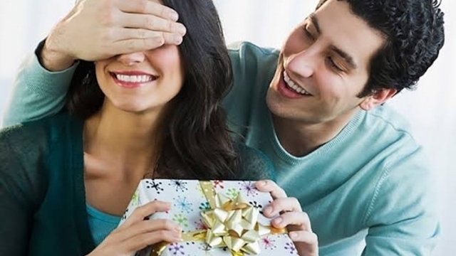 Cay đắng khi phát hiện chồng ngoại tình với em dâu