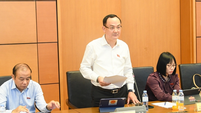 Đại biểu "hiến kế" ngăn chặn “thổi giá”, mua bán lòng vòng thiết bị y tế