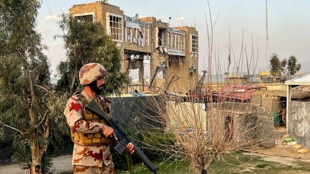 Pakistan và Taliban Afghanistan đấu súng dữ dội tại biên giới