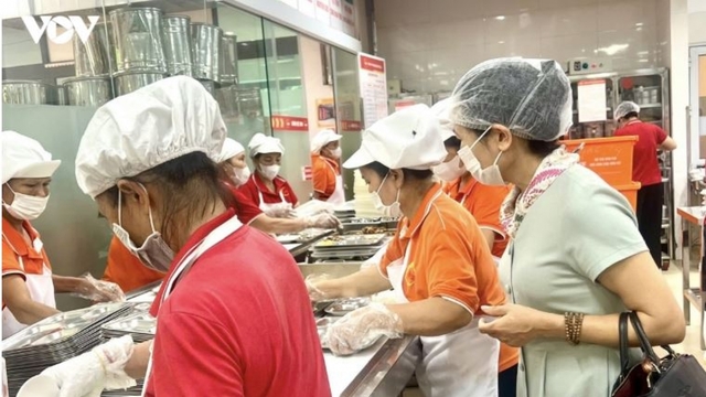 Quản lý bếp ăn trường học, bệnh viện: Đề xuất luật hóa trách nhiệm người đứng đầu