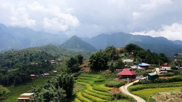 Exploring stunning Cat Cat village in Sapa