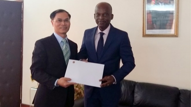 Togo wants stronger ties with Vietnam at int’l forums