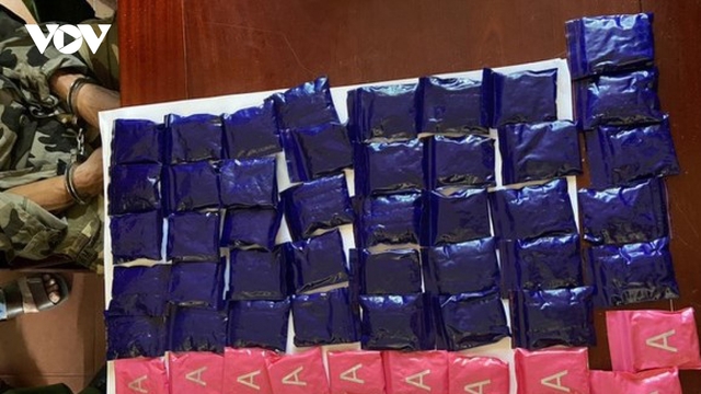 Khống chế “ông trùm” thu giữ 10.000 viên ma túy tổng hợp, 3 bánh heroin