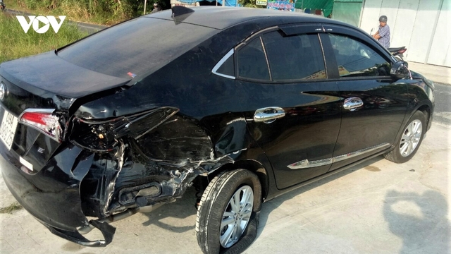 Thanh niên lái xe tông vào đuôi ô tô tử vong