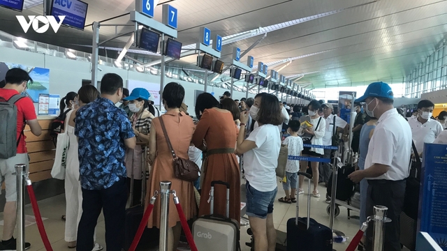 Xử lý trách nhiệm người đứng đầu nếu để sân bay ảnh hưởng vì COVID-19