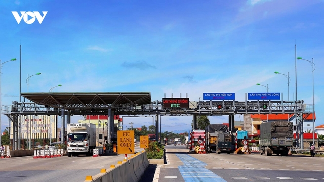 Thu phí tự động ETC còn nhiều lỗi sau hơn 3 tháng triển khai