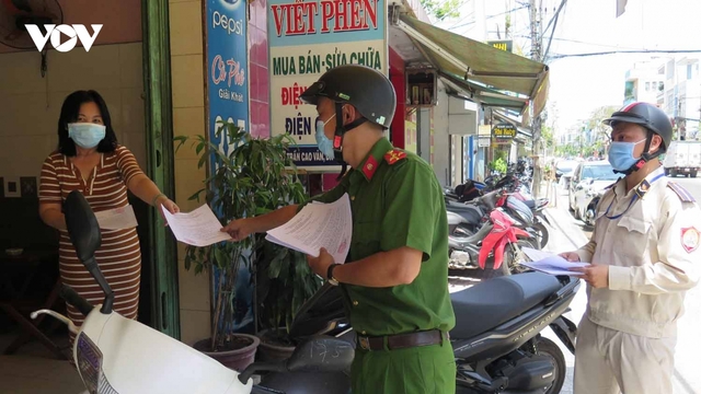 Người dân Đà Nẵng ủng hộ dừng hoạt động cửa hàng dịch vụ ăn uống tại chỗ để phòng dịch