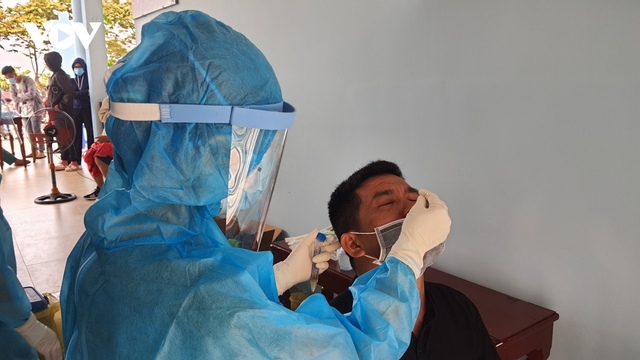 Quảng Nam phong tỏa một khu chợ khi phát hiện một trường hợp nghi mắc Covid-19