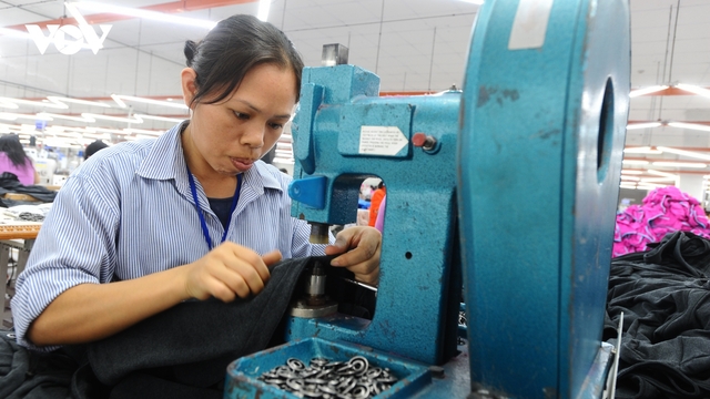 Mỗi tháng có 10.000 doanh nghiệp rút lui khỏi thị trường