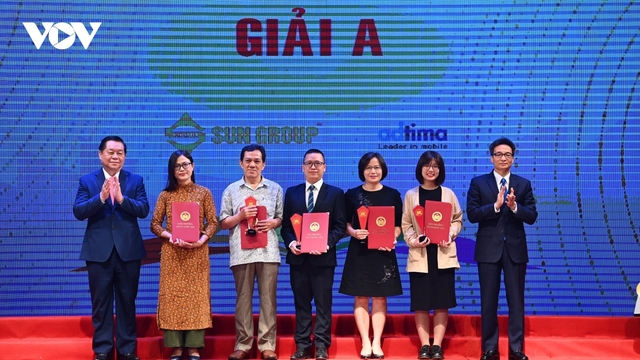 Toàn cảnh Lễ trao giải Sách Quốc gia lần thứ tư năm 2021