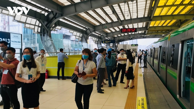 Cách mua vé và giá vé đi tàu Cát Linh - Hà Đông