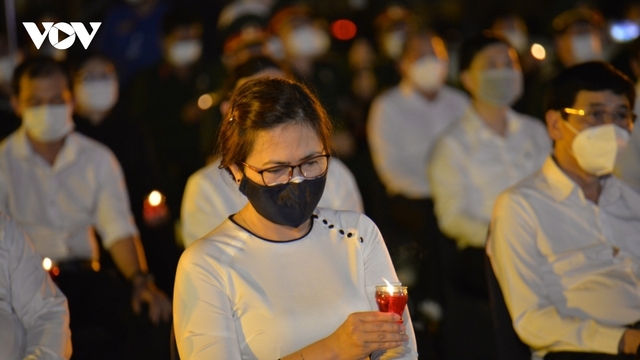 Tưởng niệm người ra đi, nhắc nhở người ở lại