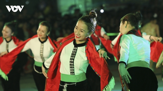 Xúc động khi Xòe Thái trở thành Di sản văn hóa phi vật thể đại diện của nhân loại