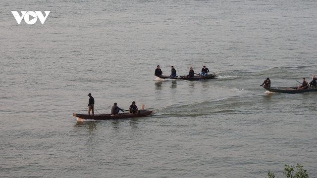 Phát hiện xe Santafe bên cầu, thi thể chủ nhân được tìm thấy dưới sông Lam