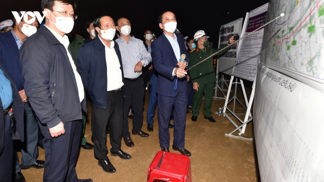 Phó Thủ tướng: Khởi công 12 dự án cao tốc Bắc - Nam trong năm 2022