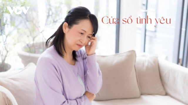 Bối rối vì nghi con trai ngoại tình