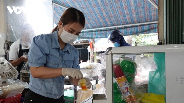 Cử tri lo ngại về tình trạng tăng giá nhiều mặt hàng, nhất là xăng dầu