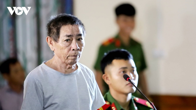 Lĩnh 8 năm tù vì chém vợ nhiều nhát