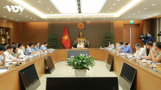 Tại sao trường nghề, trường nghệ thuật không giảng dạy văn hoá THPT?