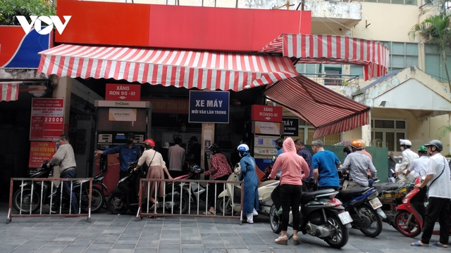 Giá xăng dầu đồng loạt giảm sâu từ 15h00 chiều nay 27/11