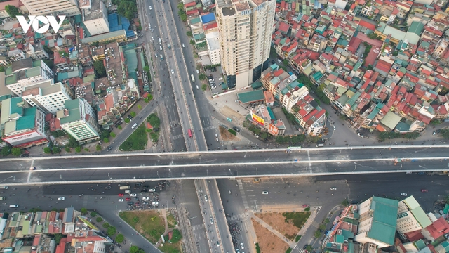 Cận cảnh đường vành đai 2 trên cao đoạn Ngã Tư Vọng - Vĩnh Tuy sắp hoàn thành