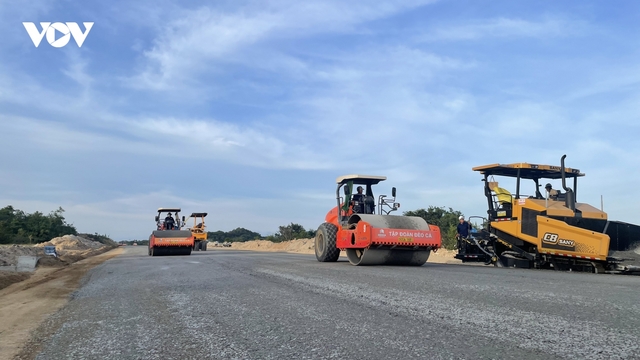 Chọn được nhà thầu cao tốc Bắc Nam đoạn Bãi Vọt-Vũng Áng và Quảng Ngãi-Hoài Nhơn
