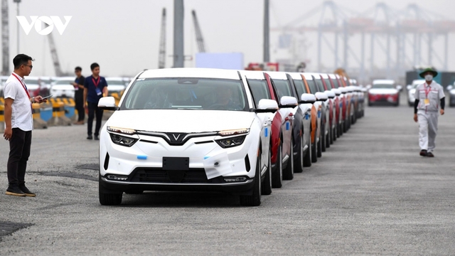 VinFast selects T-Mobile as exclusive global connectivity provider for EVs