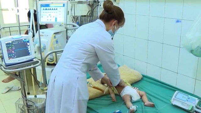 Nắng nóng diện rộng, ảnh hưởng đến sức khỏe, đời sống người dân ở Điện Biên