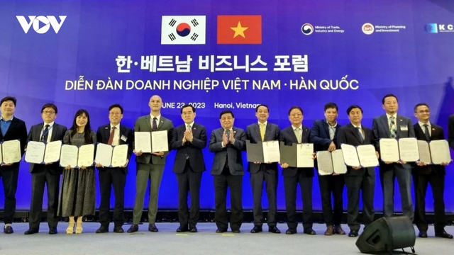 Việt Nam - Hàn Quốc xây Tổ hợp sản xuất chip bán dẫn