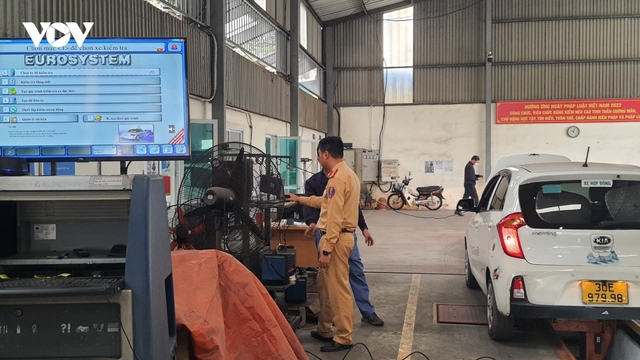 Giá dịch vụ kiểm định xe ô tô suốt 10 năm chưa thay đổi, cần tính toán lại