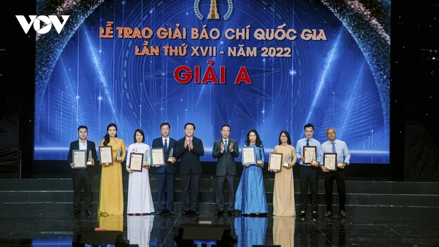 Toàn cảnh Lễ trao Giải Báo chí Quốc gia lần thứ 17 năm 2022