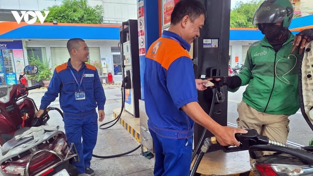 Giá xăng dầu đồng loạt tăng từ 15h chiều nay 2/10