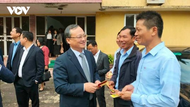 Lãnh đạo VOV chúc Tết người lao động, tham gia Tết trồng cây xuân Giáp Thìn 2024