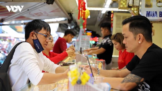 Thủ tướng giao Bộ Công an xử lý hành vi thao túng giá vàng miếng