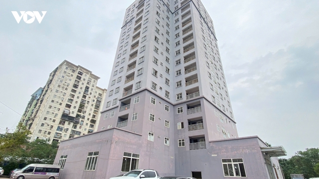 Khu tái định cư bỏ hoang xuống cấp, “biến” thành bãi trông giữ ô tô