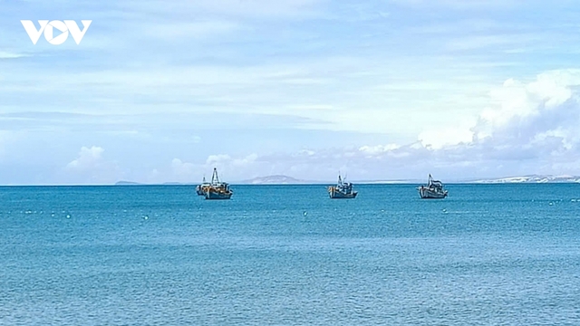 Tiếp tục tìm kiếm 4 lao động mất tích trên vùng biển Bình Thuận